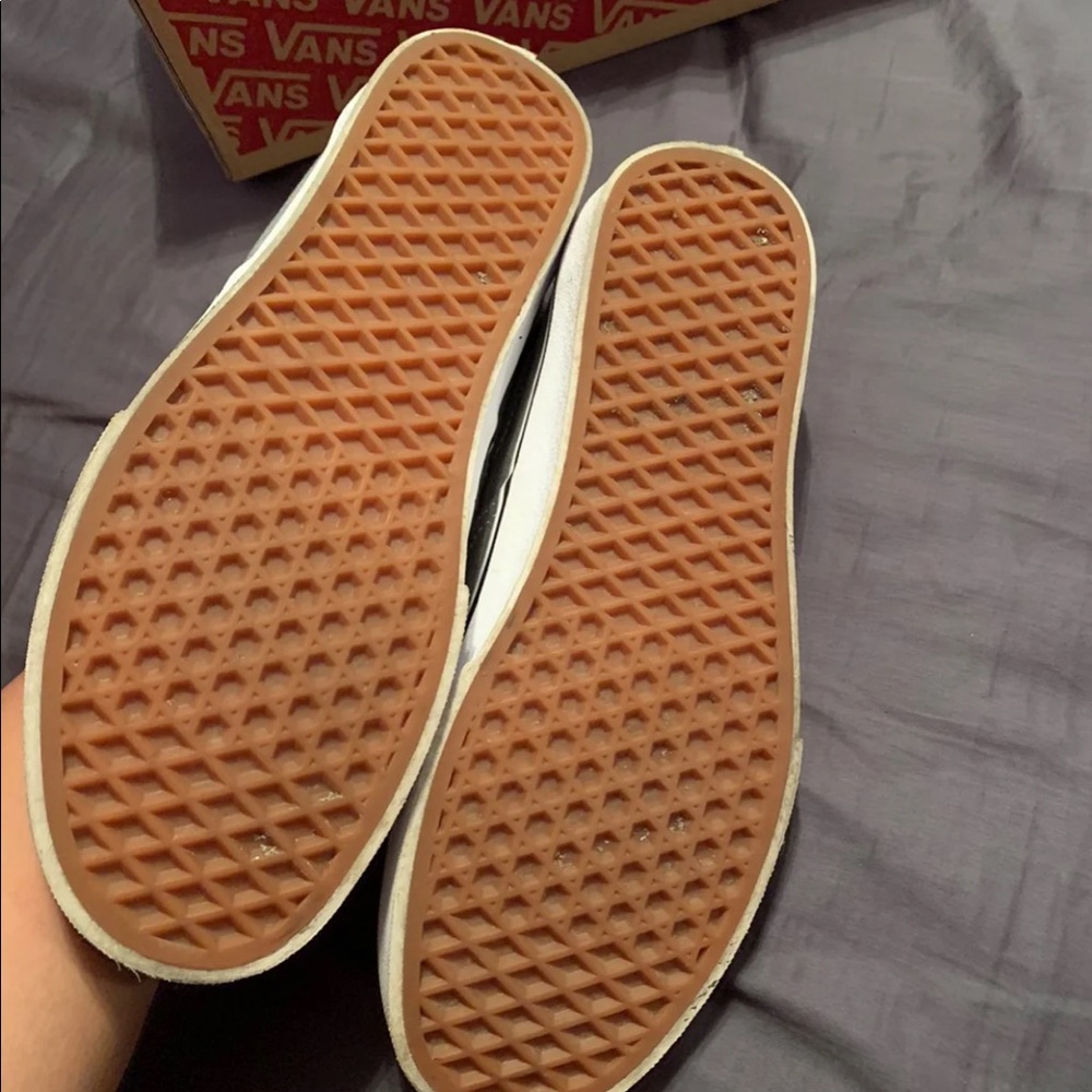 Vans - Picture 2 of 2